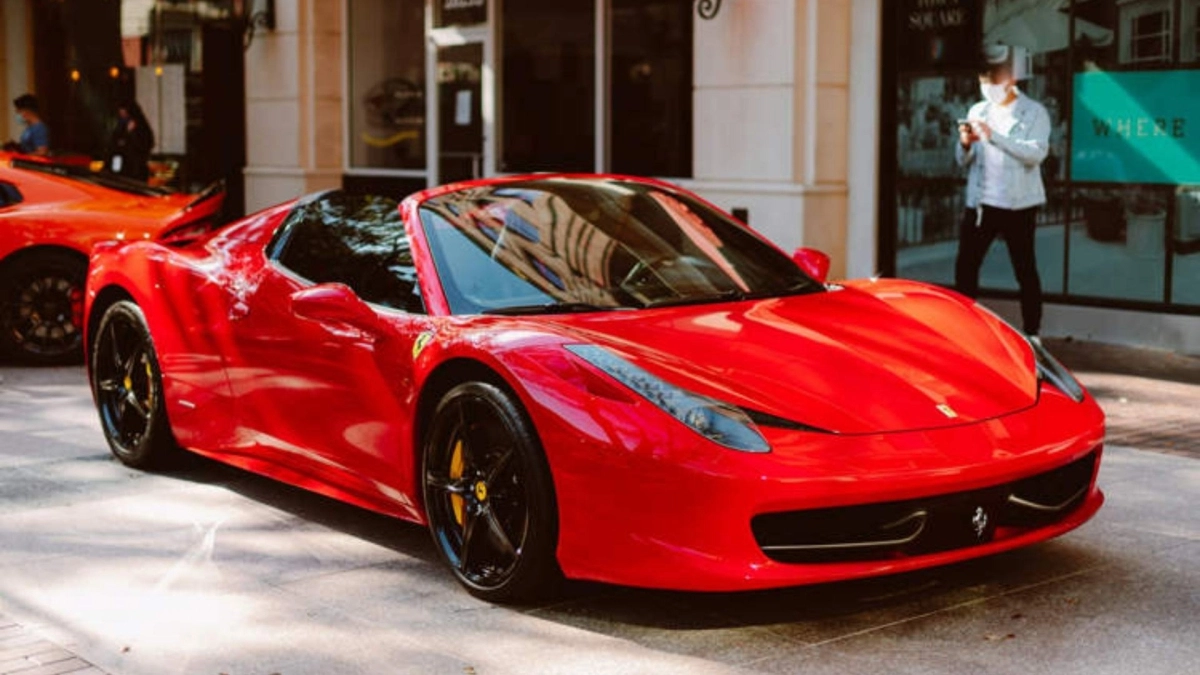 &Eta; &alpha;&pi;ά&tau;&eta; &tau;&eta;&sigmaf; &chi;&rho;&omicron;&nu;&iota;ά&sigmaf;: &Tau;&omicron;&nu; &sigma;&tau;&alpha;&mu;ά&tau;&eta;&sigma;&alpha;&nu; &gamma;&iota;&alpha; &upsilon;&pi;&epsilon;&rho;&beta;&omicron;&lambda;&iota;&kappa;ή &tau;&alpha;&chi;ύ&tau;&eta;&tau;&alpha; &mu;&epsilon; Ferrari &kappa;&alpha;&iota; &delta;ή&lambda;&omega;&sigma;&epsilon; &laquo;ά&sigma;&tau;&epsilon;&gamma;&omicron;&sigmaf;&raquo;