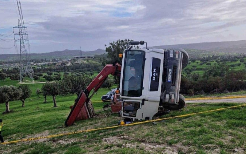 &Tau;&rho;&alpha;&gamma;&omega;&delta;ί&alpha; &sigma;&tau;&eta;&nu; &Kappa;&omicron;&phi;ί&nu;&omicron;&upsilon;: &Delta;&iota;&epsilon;&nu;&epsilon;&rho;&gamma;ή&theta;&eta;&kappa;&epsilon; &eta; &nu;&epsilon;&kappa;&rho;&omicron;&tau;&omicron;&mu;ή &sigma;&tau;&eta; &sigma;&omicron;&rho;ό &tau;&omicron;&upsilon; ά&tau;&upsilon;&chi;&omicron;&upsilon; 55&chi;&rho;&omicron;&nu;&omicron;&upsilon; - &Tau;&iota; &kappa;&alpha;&tau;έ&delta;&epsilon;&iota;&xi;&epsilon;