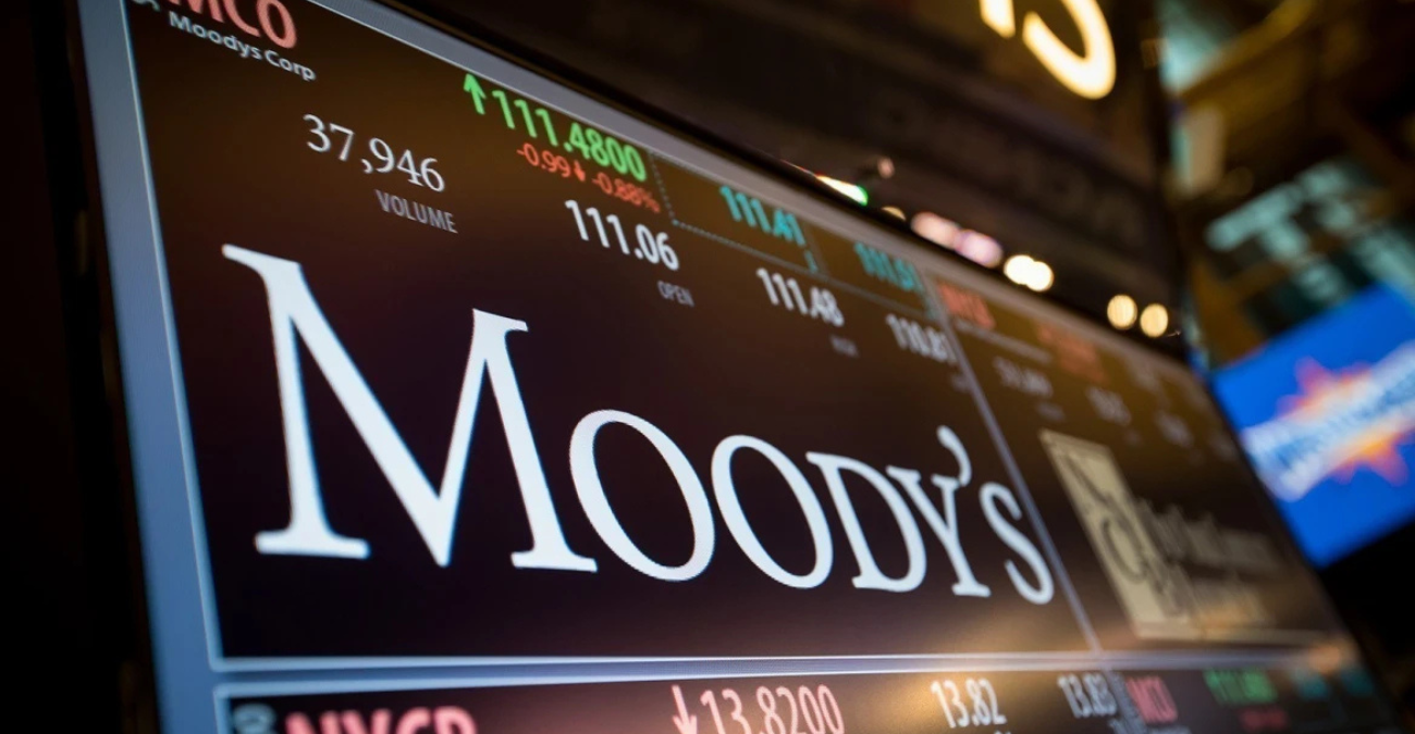 «Χαστούκι» στον Τραμπ από τη Moody’s, υποβάθμισε την αμερικανική οικονομία