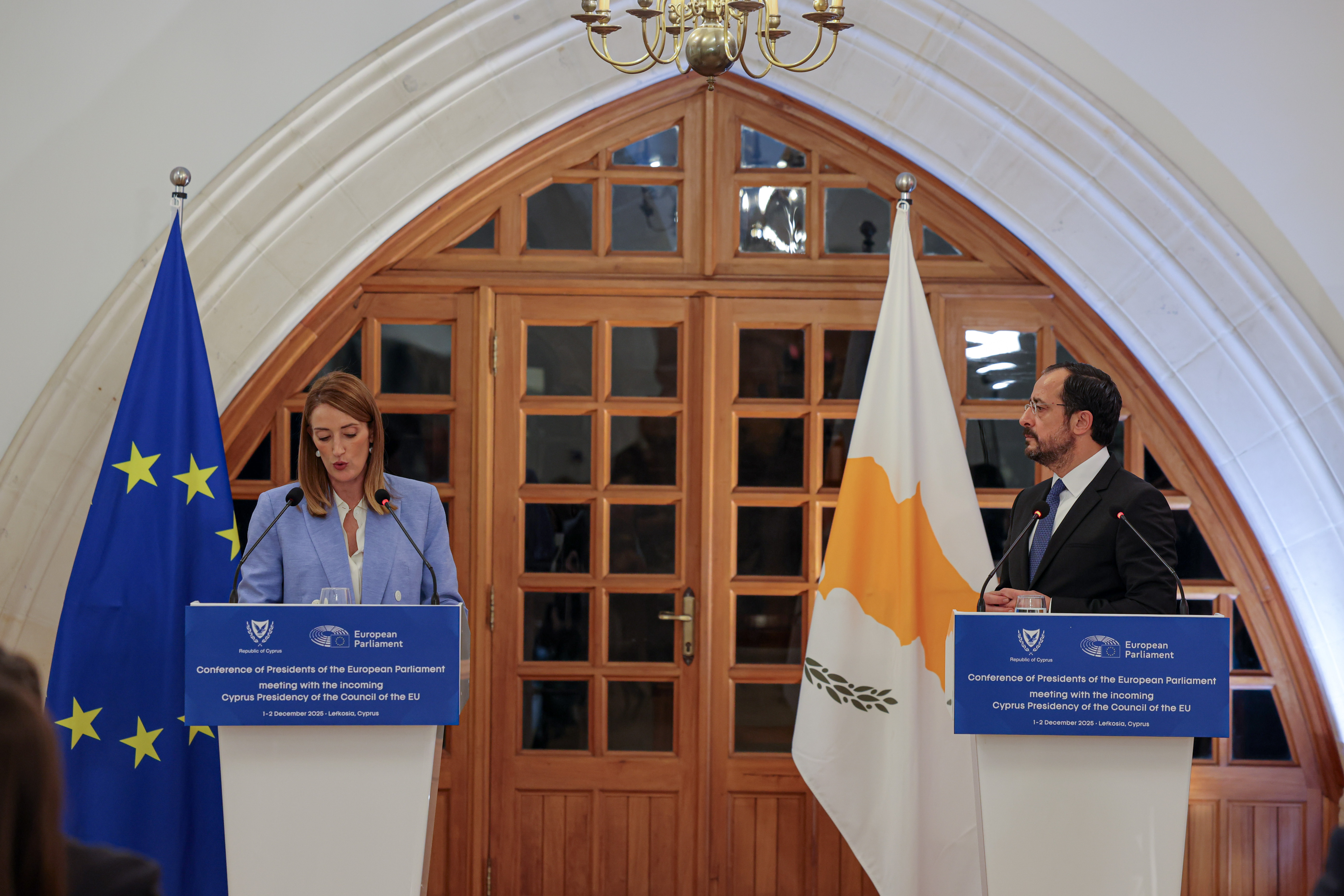 Στενή συνεργασία για Ουκρανία, μεταναστευτικό και στέγαση