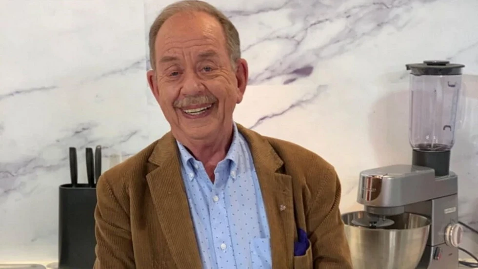 &Eta;&lambda;ί&alpha;&sigmaf; &Mu;&alpha;&mu;&alpha;&lambda;ά&kappa;&eta;&sigmaf;: &Alpha;&pi;&omicron;&kappa;&alpha;&lambda;ύ&pi;&tau;&epsilon;&iota; &pi;ώ&sigmaf; έ&chi;&alpha;&sigma;&epsilon; &kappa;&iota;&lambda;ά &kappa;&alpha;&iota; &tau;&iota; &pi;&rho;&alpha;&gamma;&mu;&alpha;&tau;&iota;&kappa;ά &sigma;&kappa;έ&phi;&tau;&epsilon;&tau;&alpha;&iota; &gamma;&iota;&alpha; &tau;&eta;&nu; &tau;&eta;&lambda;&epsilon;&omicron;&pi;&tau;&iota;&kappa;ή &mu;&alpha;&gamma;&epsilon;&iota;&rho;&iota;&kappa;ή &sigma;ή&mu;&epsilon;&rho;&alpha;