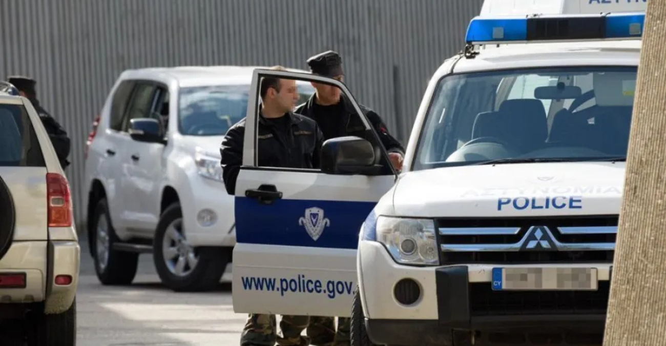 Χειροπέδες σε 21χρονο - Εμπλοκή σε υποθέσεις ναρκωτικών και εμπρησμού