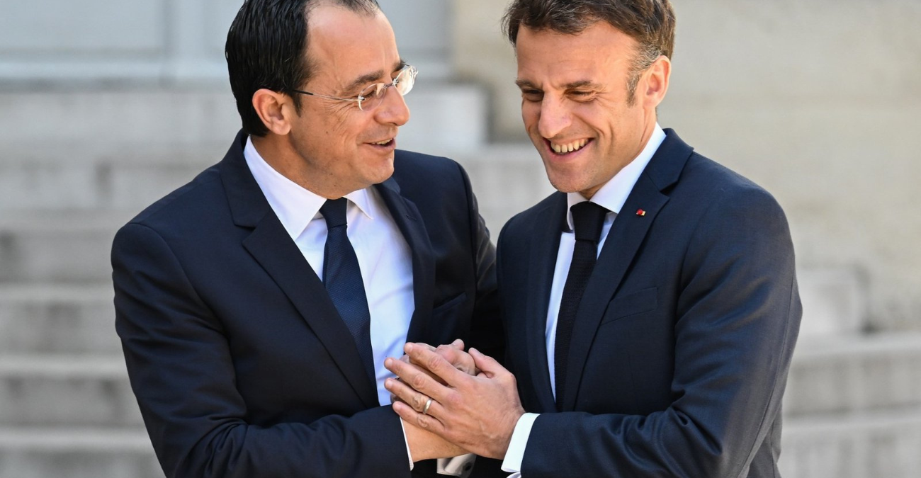 &laquo;&Eta; &alpha;&gamma;&kappa;&alpha;&lambda;&iota;ά &pi;&omicron;&upsilon; &nu;&tau;&rho;ό&pi;&iota;&alpha;&sigma;&epsilon; &tau;&omicron;&nu; &Sigma;&tau;ά&rho;&mu;&epsilon;&rho;&raquo; &ndash; &Tau;&iota; &gamma;&rho;ά&phi;&omicron;&upsilon;&nu; &tau;&alpha; &beta;&rho;&epsilon;&tau;&alpha;&nu;&iota;&kappa;ά &Mu;&Mu;&Epsilon; &gamma;&iota;&alpha; &Mu;&alpha;&kappa;&rho;ό&nu; &kappa;&alpha;&iota; &Chi;&rho;&iota;&sigma;&tau;&omicron;&delta;&omicron;&upsilon;&lambda;ί&delta;&eta;