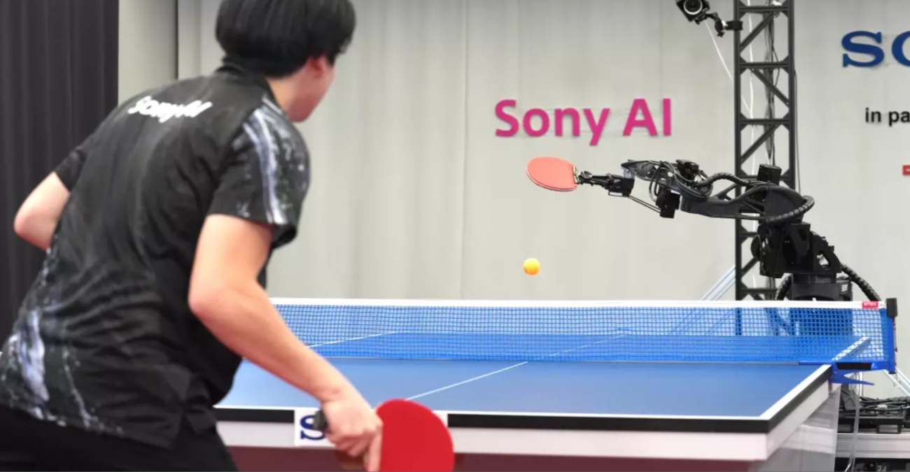 VIDEO: Το «ChatGPT της Ρομποτικής» - Ρομπότ κερδίζει επαγγελματίες στο πινγκ πονγκ