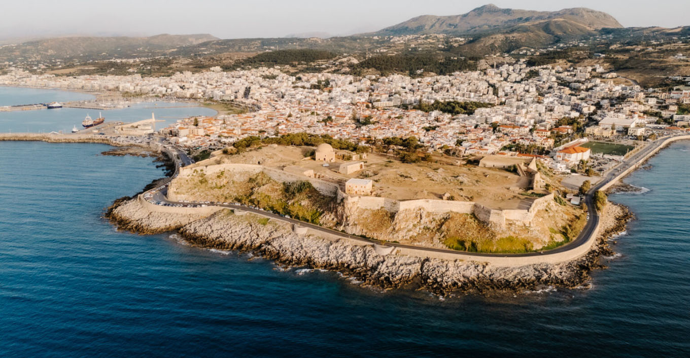 Συνελήφθη 37χρονος στην Ελλάδα - Επιτέθηκε μεθυσμένος σε γυναίκα μπροστά στο ανήλικο παιδί του