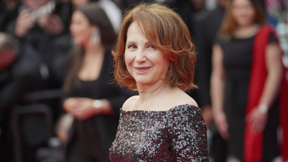 &Pi;έ&theta;&alpha;&nu;&epsilon; &eta; &Gamma;&alpha;&lambda;&lambda;ί&delta;&alpha; &eta;&theta;&omicron;&pi;&omicron;&iota;ό&sigmaf; &Nu;&alpha;&tau;&alpha;&lambda;ί &Mu;&pi;&alpha;&gamma;&iota;έ - &Epsilon;ί&chi;&epsilon; &sigma;&upsilon;&nu;&epsilon;&rho;&gamma;&alpha;&sigma;&tau;&epsilon;ί &mu;&epsilon; &Tau;&rho;&iota;&phi;ό, &Gamma;&kappa;&omicron;&nu;&tau;ά&rho;, &Sigma;&alpha;&mu;&pi;&rho;ό&lambda; &kappa;&alpha;&iota; &Sigma;&pi;ί&lambda;&mu;&pi;&epsilon;&rho;&gamma;&kappa;