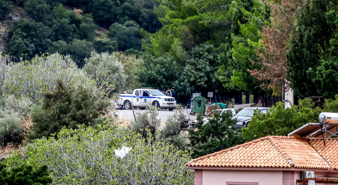 Παραδόθηκαν τα τρία καταζητούμενα αδέλφια για το μακελειό στα Βορίζια