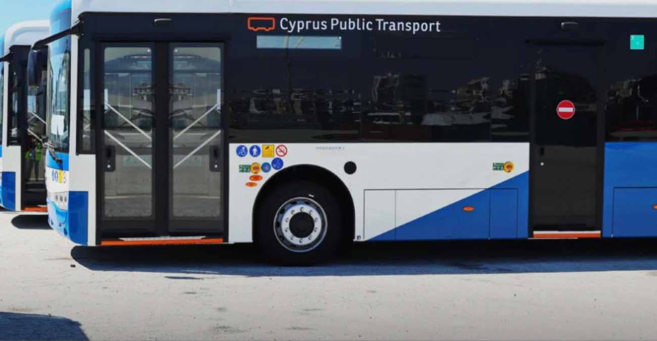 Ακινητοποιούνται 11 λεωφορεία μετά τη φωτιά που ξέσπασε την Πέμπτη Ακινητοποιούνται 11 λεωφορεία μετά τη φωτιά που ξέσπασε την Πέμπτη