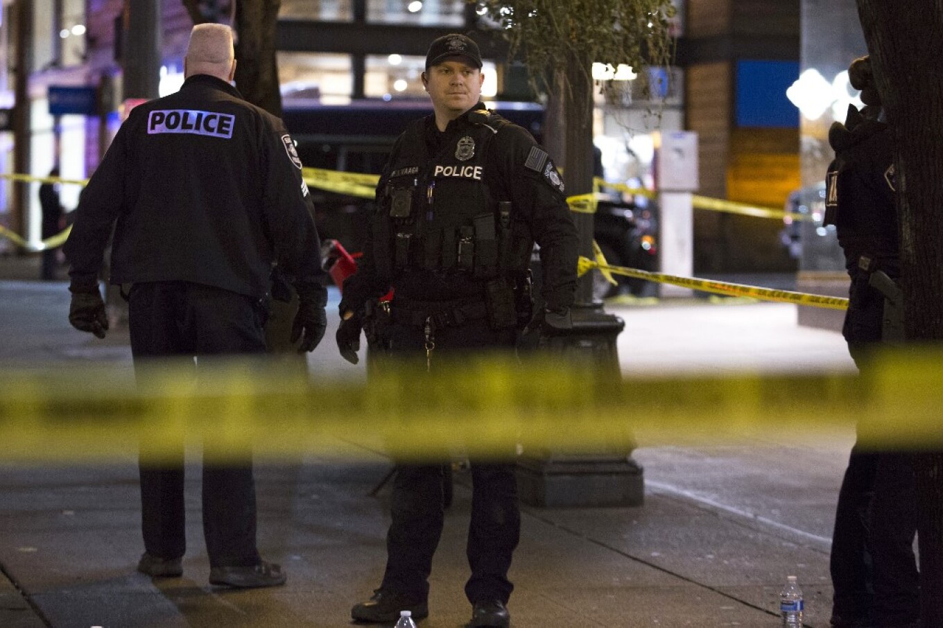 &Delta;ύ&omicron; &tau;&rho;&alpha;&upsilon;&mu;&alpha;&tau;ί&epsilon;&sigmaf; &alpha;&pi;ό &pi;&upsilon;&rho;&omicron;&beta;&omicron;&lambda;&iota;&sigma;&mu;&omicron;ύ&sigmaf; &sigma;&epsilon; &pi;&alpha;&nu;&epsilon;&pi;&iota;&sigma;&tau;ή&mu;&iota;&omicron; &sigma;&tau;&eta; &Beta;&iota;&rho;&tau;&zeta;ί&nu;&iota;&alpha;, &nu;&epsilon;&kappa;&rho;ό&sigmaf; &omicron; &delta;&rho;ά&sigma;&tau;&eta;&sigmaf;