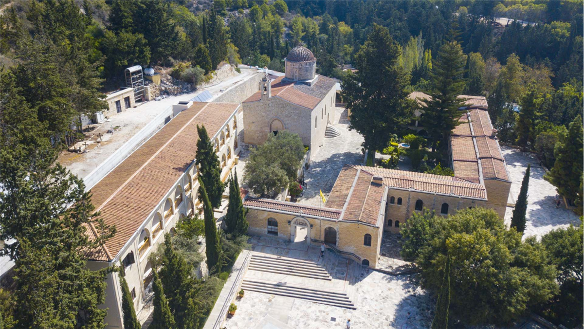 VIDEO: &Mu;&epsilon; &chi;&alpha;&rho;&tau;&omicron;&kappa;ό&pi;&tau;&eta; &sigma;&tau;&omicron;&nu; &lambda;&alpha;&iota;&mu;ό &eta; &epsilon;&pi;ί&theta;&epsilon;&sigma;&eta; &sigma;&tau;&eta; &Mu;&omicron;&nu;ή &Alpha;&gamma;ί&omicron;&upsilon; &Nu;&epsilon;&omicron;&phi;ύ&tau;&omicron;&upsilon; &ndash; Ό&lambda;&omicron; &tau;&omicron; &chi;&rho;&omicron;&nu;&iota;&kappa;ό &tau;&eta;&sigmaf; &alpha;&pi;ό&pi;&epsilon;&iota;&rho;&alpha;&sigmaf; &phi;ό&nu;&omicron;&upsilon; &sigma;&tau;&eta; &Mu;&omicron;&nu;ή