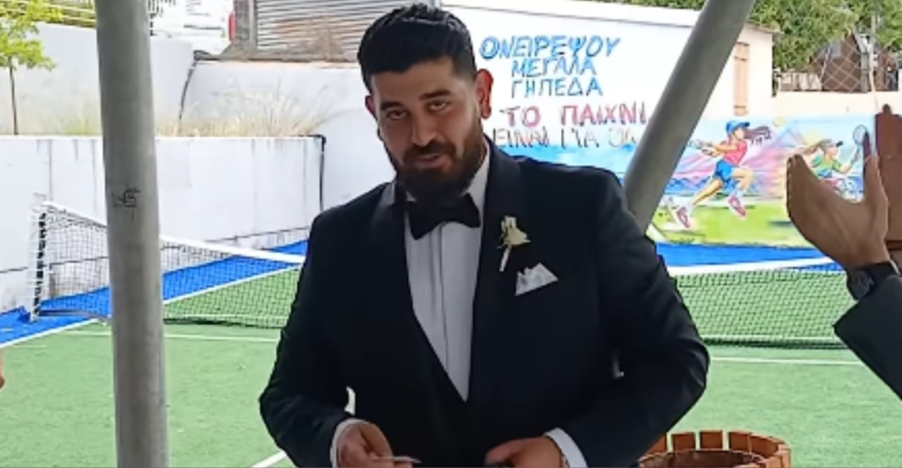 VIDEO: «Ώρα καλή» και… καλή ψήφος - Γαμπρός στη Λάρνακα πήγε να ψηφίσει με τη συνοδεία φίλων