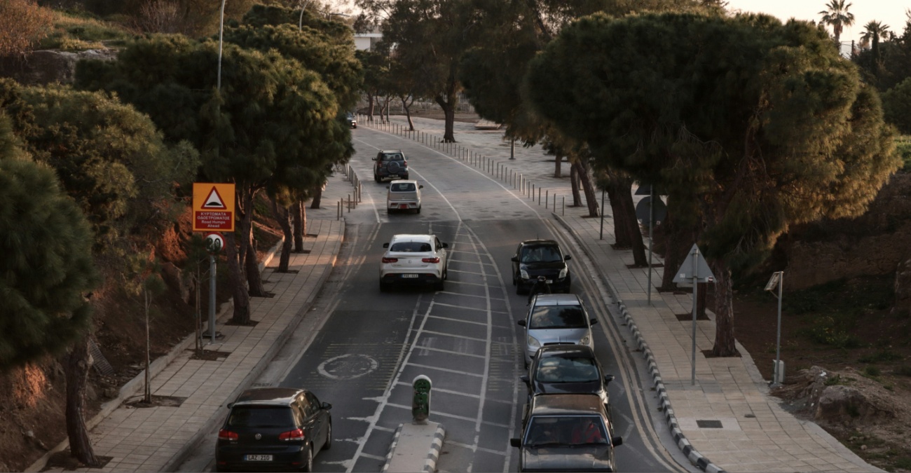 &Beta;&Iota;&Nu;&Tau;&Epsilon;&Omicron;: &Tau;&rho;&omicron;&mu;&alpha;&kappa;&tau;&iota;&kappa;ό &tau;&rho;&omicron;&chi;&alpha;ί&omicron; &sigma;&tau;&eta;&nu; &Pi;ά&phi;&omicron; - &Phi;&omicron;&rho;&tau;&eta;&gamma;ό &alpha;&nu;&alpha;&tau;&rho;ά&pi;&eta;&kappa;&epsilon; &sigma;&tau;&omicron;&nu; &delta;&rho;ό&mu;&omicron; &tau;&eta;&sigmaf; &Alpha;&nu;&alpha;&rho;ί&tau;&alpha;&sigmaf;
