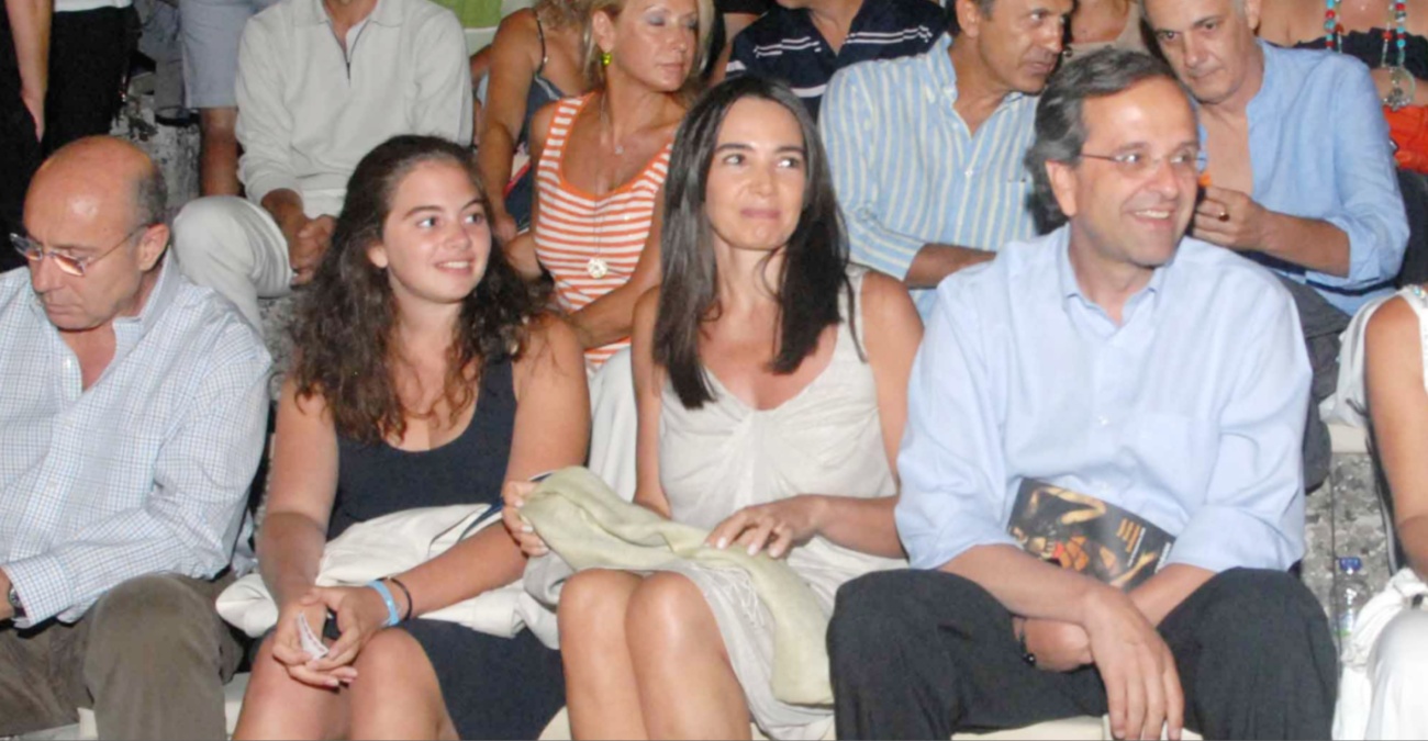 Το μεσημέρι το τελευταίο αντίο – Η ζωή της μέσα από φωτογραφίες Το μεσημέρι το τελευταίο αντίο – Η ζωή της μέσα από φωτογραφίες