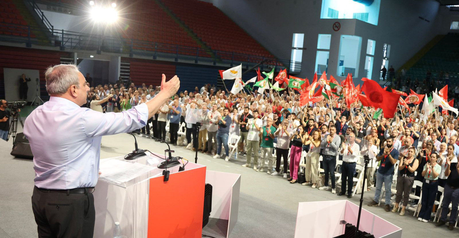 Δεν εμπιστεύονται το ΑΚΕΛ ούτε για Κυβέρνηση, ούτε για αντιπολίτευση Δεν εμπιστεύονται το ΑΚΕΛ ούτε για Κυβέρνηση, ούτε για αντιπολίτευση