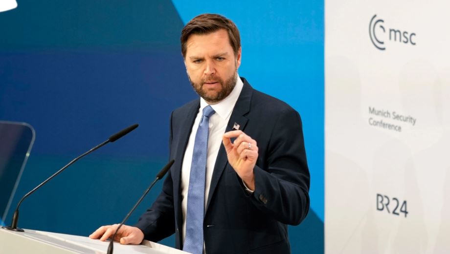 Προειδοποιεί ο αντιπρόεδρος των ΗΠΑ – «Ο πόλεμος Ρωσίας-Ουκρανίας δεν θα τελειώσει σύντομα»