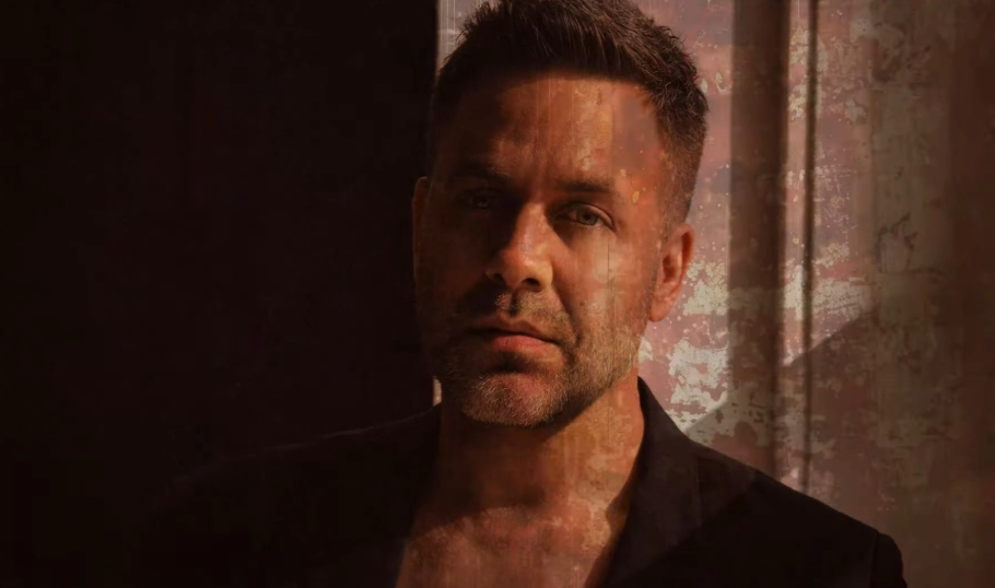 &Gamma;&iota;ώ&rho;&gamma;&omicron;&sigmaf; &Gamma;&iota;&alpha;&nu;&nu;&iota;ά&sigmaf;: &Kappa;&upsilon;&kappa;&lambda;&omicron;&phi;ό&rho;&eta;&sigma;&epsilon; &tau;&omicron; &nu;έ&omicron; &tau;&omicron;&upsilon; single &mu;&epsilon; &tau;ί&tau;&lambda;&omicron; &laquo;&Delta;&epsilon;&nu; &Alpha;&nu;&tau;έ&chi;&omega; &Mu;&alpha;&kappa;&rho;&iota;ά &Sigma;&omicron;&upsilon;&raquo;