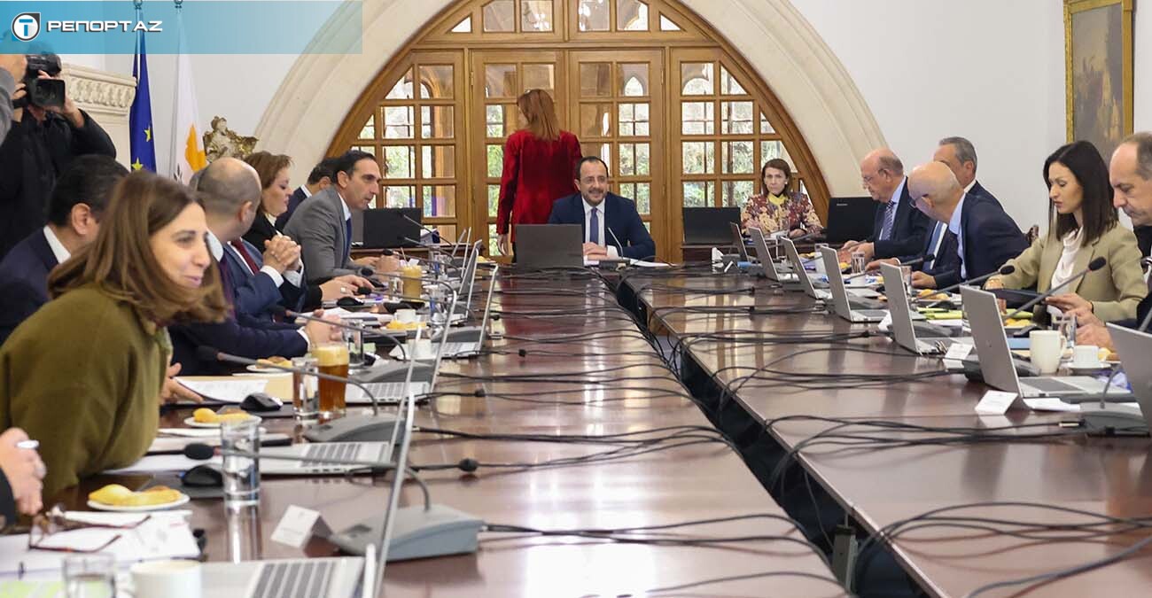 Στα αποκαΐδια της κρίσης: Φωτιές, ευθύνες και ένας ανασχηματισμός, τον Σεπτέμβρη - Ποιοι υπουργοί «βλέπουν» την έξοδο