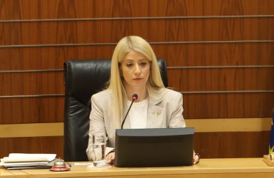 Νέα πολιτικά στρατόπεδα μετά την επανεκλογή Αννίτας – Οι συμμαχίες με φόντο τις Προεδρικές του 2028