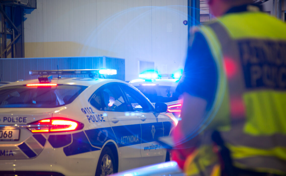 &Mu;&pi;&alpha;&rho;ά&zeta; &sigma;&upsilon;&lambda;&lambda;ή&psi;&epsilon;&omega;&nu;: &Kappa;&alpha;&tau;&alpha;&gamma;&gamma;&epsilon;&lambda;ί&epsilon;&sigmaf; &sigma;&epsilon; &upsilon;&pi;&omicron;&sigma;&tau;&alpha;&tau;&iota;&kappa;ά, &omicron;&delta;&eta;&gamma;&omicron;ί &theta;&epsilon;&tau;&iota;&kappa;&omicron;ί &sigma;&epsilon; &nu;ά&rho;&kappa;&omicron;&tau;&epsilon;&sigma;&tau; &kappa;&alpha;&iota; &pi;&alpha;&rho;ά&nu;&omicron;&mu;&omicron;&iota; &sigma;&tau;&eta;&nu; &Kappa;ύ&pi;&rho;&omicron; &sigma;&tau;&eta; &laquo;&lambda;ί&sigma;&tau;&alpha;&raquo; &tau;&eta;&sigmaf; &Alpha;&sigma;&tau;&upsilon;&nu;&omicron;&mu;ί&alpha;&sigmaf;