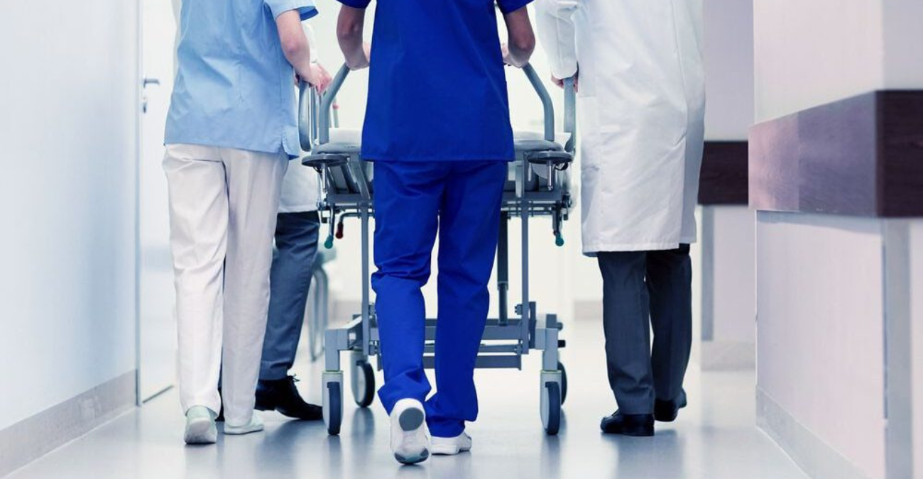 &Kappa;&alpha;&theta;&eta;&sigma;&upsilon;&chi;ά&zeta;&epsilon;&iota; &omicron; &Upsilon;&pi;. &Upsilon;&gamma;&epsilon;ί&alpha;&sigmaf;: &laquo;&Delta;&iota;&alpha;&chi;&epsilon;&iota;&rho;ί&sigma;&iota;&mu;&eta; &eta; &kappa;&alpha;&tau;ά&sigma;&tau;&alpha;&sigma;&eta; &sigma;&tau;&alpha; &nu;&omicron;&sigma;&omicron;&kappa;&omicron;&mu;&epsilon;ί&alpha; - &Delta;&epsilon;&nu; &chi;&rho;&epsilon;&iota;ά&zeta;&omicron;&nu;&tau;&alpha;&iota; &epsilon;&pi;&iota;&pi;&lambda;έ&omicron;&nu; &mu;έ&tau;&rho;&alpha; &gamma;&iota;&alpha; &epsilon;&pi;&omicron;&chi;&iota;&kappa;έ&sigmaf; &lambda;&omicron;&iota;&mu;ώ&xi;&epsilon;&iota;&sigmaf;&raquo;