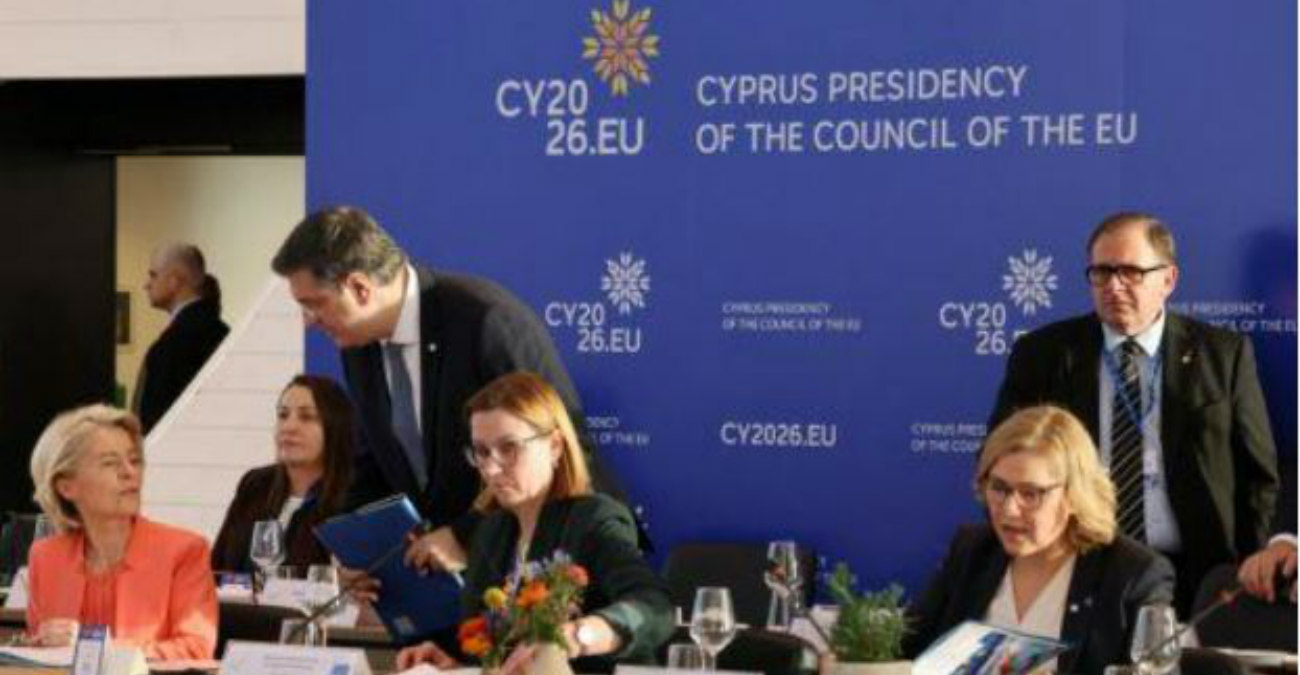 &Sigma;&epsilon; &tau;έ&sigma;&sigma;&epsilon;&rho;&iota;&sigmaf; &theta;&epsilon;&mu;&alpha;&tau;&iota;&kappa;έ&sigmaf; &epsilon;&nu;ό&tau;&eta;&tau;&epsilon;&sigmaf; &omicron;&iota; &sigma;&upsilon;&zeta;&eta;&tau;ή&sigma;&epsilon;&iota;&sigmaf; &tau;&omega;&nu; &Epsilon;&pi;&iota;&tau;&rho;ό&pi;&omega;&nu; EE &mu;&epsilon; &Upsilon;&pi;&omicron;&upsilon;&rho;&gamma;&omicron;ύ&sigmaf;