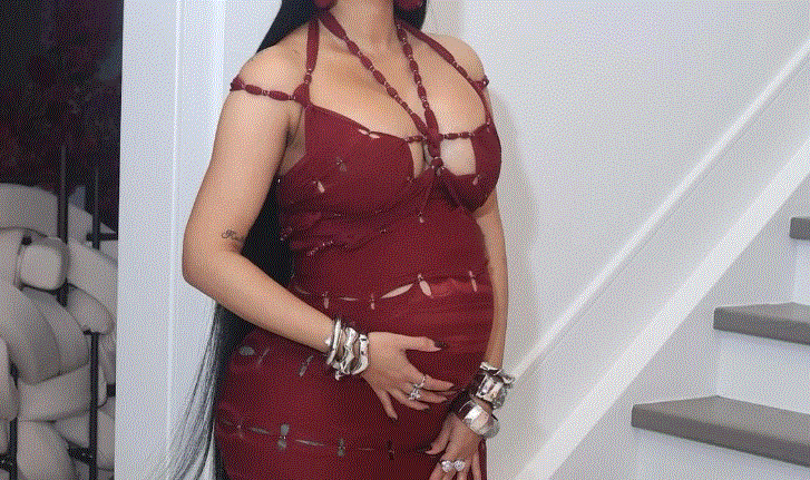 Γνωστή τραγουδίστρια γέννησε το τέταρτο παιδί της και το ανακοίνωσε στο instagram της