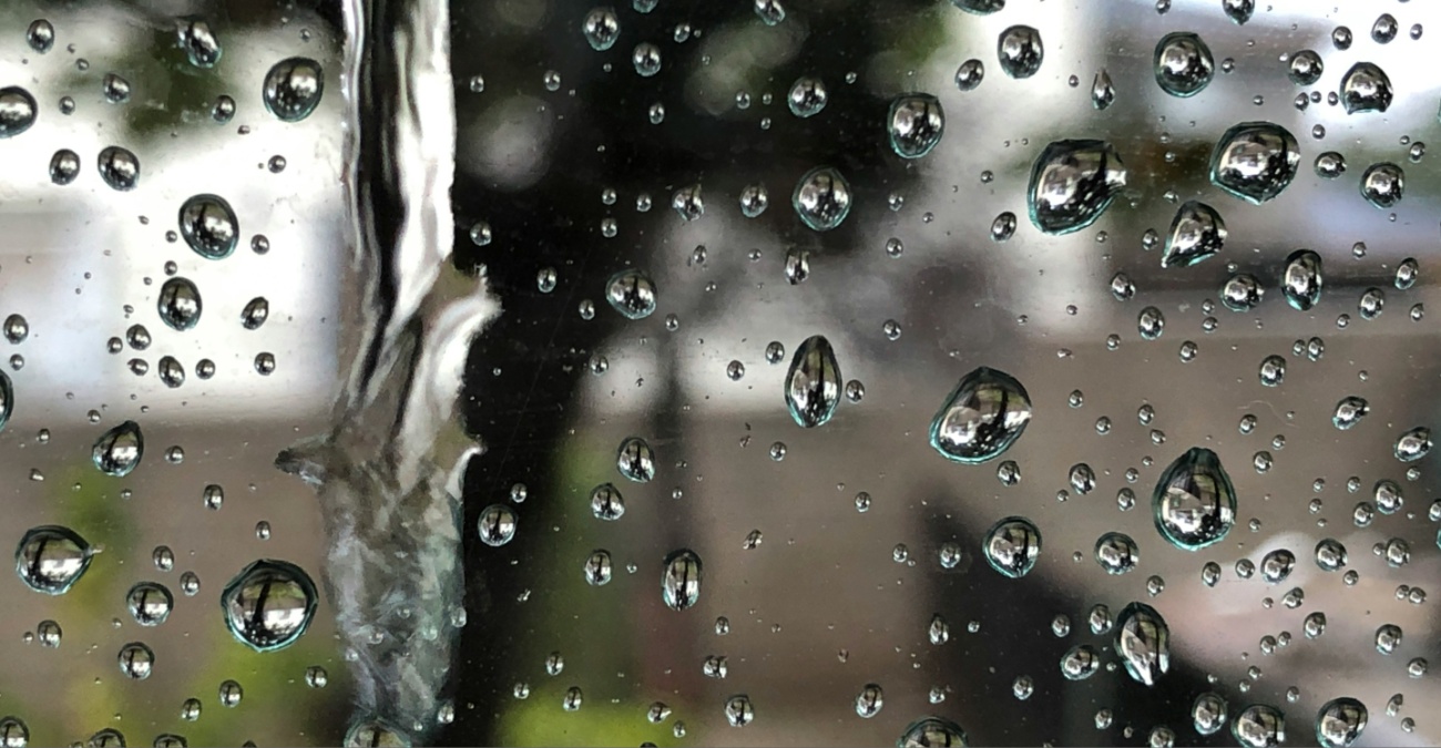 Επιτέλους ξανά βροχές – «Άνοιξαν» οι ουρανοί σε διάφορες περιοχές του νησιού