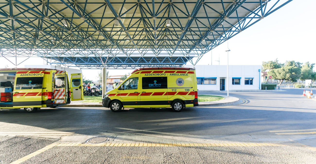 Βίντεο – Ινδή φοιτήτρια καταγγέλλει ρατσισμό στα Επείγοντα: Είχε χάσει το παιδί της λίγες μέρες πριν