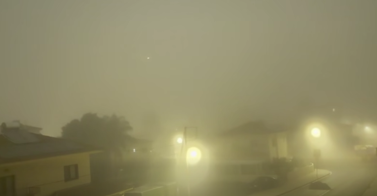 VIDEO: «Πέπλο» ομίχλης σκέπασε τη Λευκωσία τα ξημερώματα - Οι δρόμοι εξαφανίστηκαν