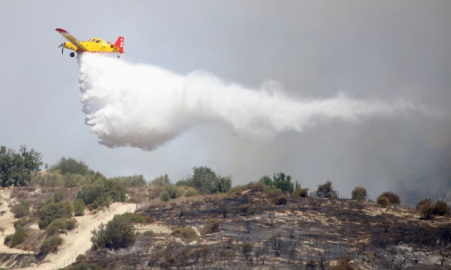 &Eta; &Kappa;ύ&pi;&rho;&omicron;&sigmaf; &epsilon;&nu;&iota;&sigma;&chi;ύ&epsilon;&iota; &tau;&eta; &Gamma;&alpha;&lambda;&lambda;ί&alpha; &sigma;&tau;&eta; &mu;ά&chi;&eta; &kappa;&alpha;&tau;ά &tau;&omega;&nu; &pi;&upsilon;&rho;&kappa;&alpha;&gamma;&iota;ώ&nu; - &Sigma;&tau;έ&lambda;&nu;&epsilon;&iota; &delta;ύ&omicron; &alpha;&epsilon;&rho;&omicron;&sigma;&kappa;ά&phi;&eta;