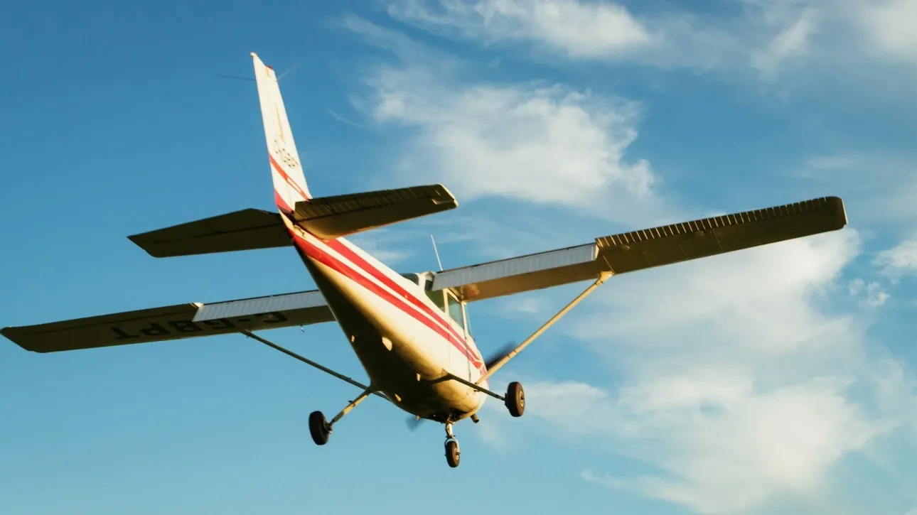 Συντριβή αεροσκάφους στο Μάντσεστερ - Πληροφορίες για δύο επιβαίνοντες