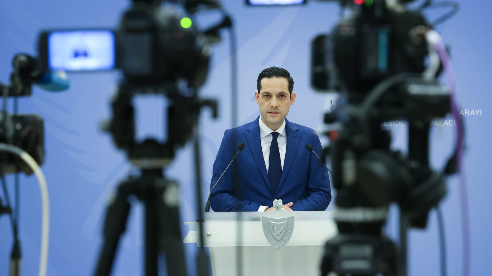 &Lambda;&epsilon;&tau;&upsilon;&mu;&pi;&iota;ώ&tau;&eta;&sigmaf;: &Eta; &epsilon;&lambda;&epsilon;&upsilon;&theta;&epsilon;&rho;&omicron;&tau;&upsilon;&pi;ί&alpha; &alpha;&pi;&omicron;&tau;&epsilon;&lambda;&epsilon;ί &delta;&iota;&alpha;&rho;&kappa;ή &delta;&eta;&mu;&omicron;&kappa;&rho;&alpha;&tau;&iota;&kappa;ή &pi;&rho;&omicron;ϋ&pi;ό&theta;&epsilon;&sigma;&eta;