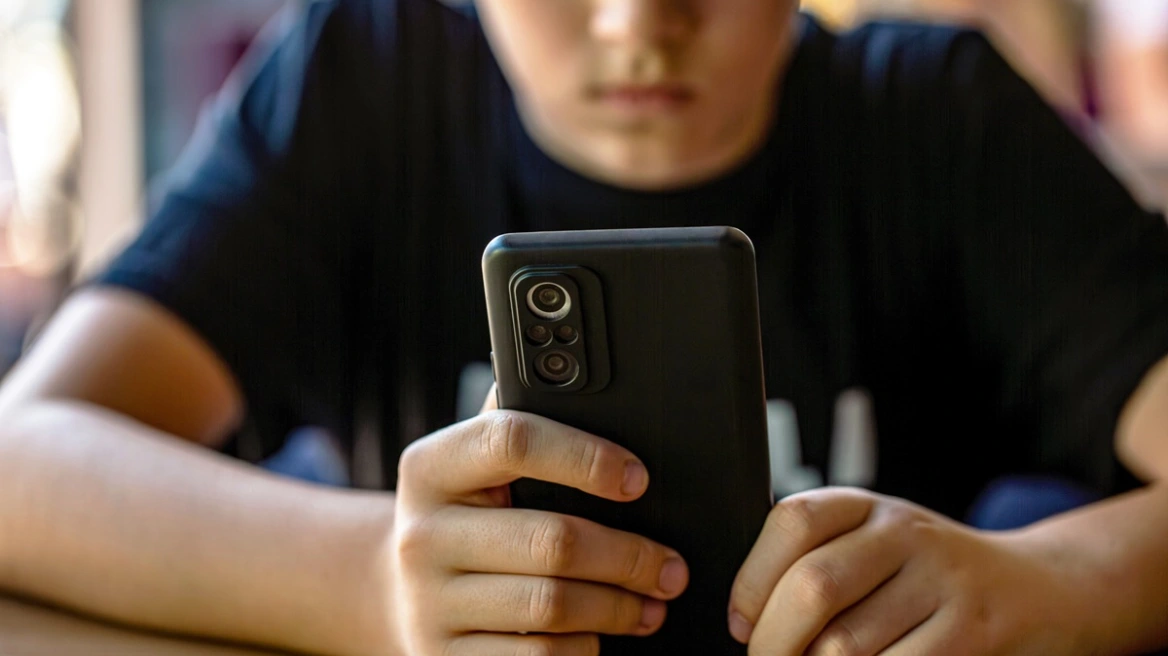 Ζωή χωρίς TikTok και Instagram Ζωή χωρίς TikTok και Instagram