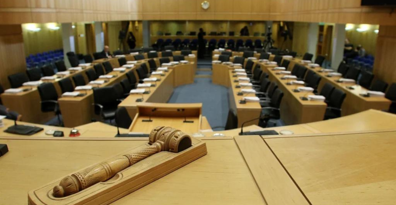 Καταψηφίστηκε πρόταση για απαλλαγή μελών Γνωμοδοτικού Συμβουλίου από Πόθεν Έσχες