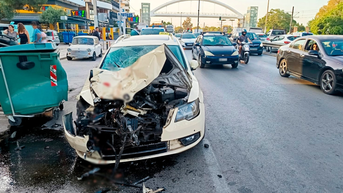 «Σπαραγμός για την Ρούλα, οδύνη για την υποδειγματική εργαζόμενη» – Το «αντίο» του δημάρχου Αλίμου στην 65χρονη που σκοτώθηκε στο τροχαίο