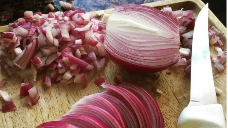 &Gamma;&iota;&alpha;&tau;ί &tau;&alpha; &kappa;&rho;&epsilon;&mu;&mu;ύ&delta;&iota;&alpha; &mu;ά&sigmaf; &kappa;ά&nu;&omicron;&upsilon;&nu; &nu;&alpha; &kappa;&lambda;&alpha;ί&mu;&epsilon; - &Eta; &epsilon;&pi;&iota;&sigma;&tau;&eta;&mu;&omicron;&nu;&iota;&kappa;ή &epsilon;&xi;ή&gamma;&eta;&sigma;&eta; &pi;ί&sigma;&omega; &alpha;&pi;ό &tau;&omicron; &phi;&alpha;&iota;&nu;ό&mu;&epsilon;&nu;&omicron;