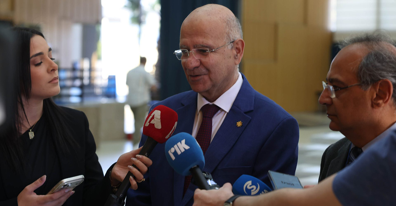 Έ&phi;&omicron;&rho;&omicron;&sigmaf; &Epsilon;&kappa;&lambda;&omicron;&gamma;ώ&nu;: Έ&kappa;&kappa;&lambda;&eta;&sigma;&eta; &gamma;&iota;&alpha; &pi;&rho;&omicron;&sigma;έ&lambda;&epsilon;&upsilon;&sigma;&eta; &sigma;&tau;&iota;&sigmaf; &kappa;ά&lambda;&pi;&epsilon;&sigmaf; &ndash; &Pi;&epsilon;&rho;&iota;&sigma;&sigma;ό&tau;&epsilon;&rho;&epsilon;&sigmaf; &omicron;&iota; &gamma;&upsilon;&nu;&alpha;ί&kappa;&epsilon;&sigmaf; &psi;&eta;&phi;&omicron;&phi;ό&rho;&omicron;&iota; &alpha;&pi;ό &tau;&omicron;&upsilon;&sigmaf; ά&nu;&delta;&rho;&epsilon;&sigmaf;