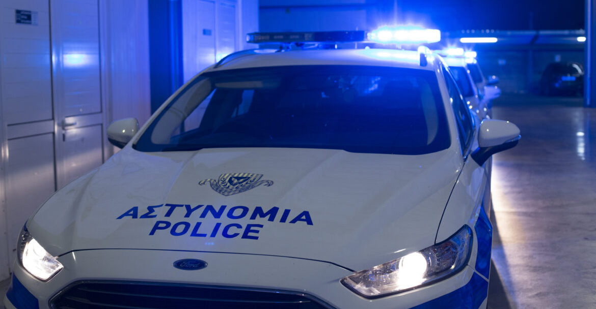 Συμπλοκή στη Λευκωσία: Περίπου των 50 αλλοδαπών - Με σιδερολοστούς έξω από το κλαμπ