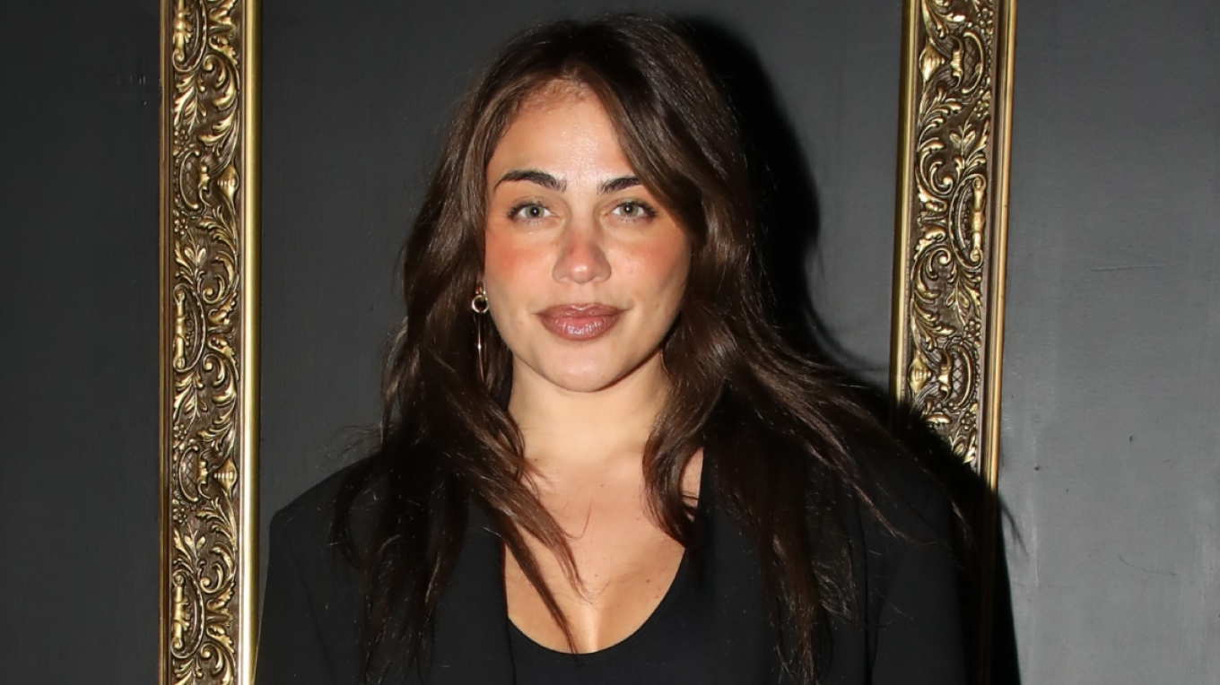 Η Κόνι Μεταξά θέλει να αλλάξει το τραγούδι γενεθλίων: Ποιος χ@στηκε να σκορπίζει της γνώσης το φως; Δεν συμφωνώ με τους στίχους