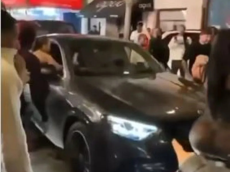 &Sigma;&omicron;&kappa; &alpha;&pi;ό &sigma;ύ&lambda;&lambda;&eta;&psi;&eta; &gamma;&nu;&omega;&sigma;&tau;ή&sigmaf; influencer &gamma;&iota;&alpha; &alpha;&pi;ό&pi;&epsilon;&iota;&rho;&alpha; &alpha;&nu;&theta;&rho;&omega;&pi;&omicron;&kappa;&tau;&omicron;&nu;ί&alpha;&sigmaf; &ndash; &Pi;&alpha;&rho;έ&sigma;&upsilon;&rho;&epsilon; &pi;&epsilon;&zeta;&omicron;ύ&sigmaf; &mu;&epsilon; &alpha;&upsilon;&tau;&omicron;&kappa;ί&nu;&eta;&tau;&omicron; - &Delta;&epsilon;ί&tau;&epsilon; &beta;ί&nu;&tau;&epsilon;&omicron;