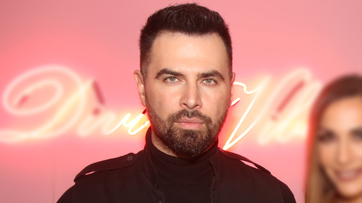 &Gamma;&iota;ώ&rho;&gamma;&omicron;&sigmaf; &Pi;&alpha;&pi;&alpha;&delta;ό&pi;&omicron;&upsilon;&lambda;&omicron;&sigmaf;: &laquo;Έ&pi;&alpha;&theta;&alpha; &kappa;&rho;ί&sigma;&eta; &pi;&alpha;&nu;&iota;&kappa;&omicron;ύ &mu;έ&sigma;&alpha; &sigma;&epsilon; &tau;&alpha;&xi;ί, &kappa;&alpha;&tau;έ&beta;&eta;&kappa;&alpha; &kappa;&alpha;&iota; &xi;ά&pi;&lambda;&omega;&sigma;&alpha; &sigma;&tau;&omicron;&nu; &delta;&rho;ό&mu;&omicron;&raquo;