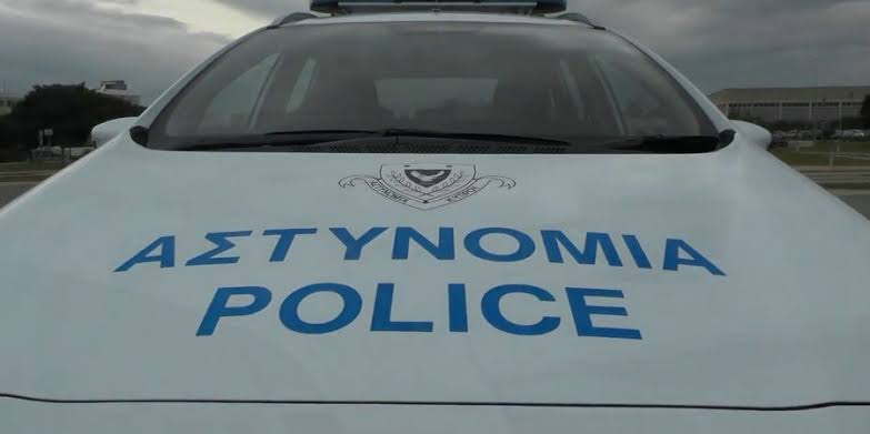 &Pi;&rho;&omicron;&sigma;&omicron;&chi;ή: &Alpha;&upsilon;&tau;&omicron;ύ&sigmaf; &psi;ά&chi;&nu;&omicron;&upsilon;&nu; &gamma;&iota;&alpha; &delta;&iota;ά&rho;&rho;&eta;&xi;&eta; &kappa;&alpha;&iota; &kappa;&lambda;&omicron;&pi;ή &kappa;&alpha;&tau;&omicron;&iota;&kappa;ί&alpha;&sigmaf; &sigma;&tau;&eta; &Lambda;&epsilon;&mu;&epsilon;&sigma;ό - &Delta;&epsilon;ί&tau;&epsilon; &phi;&omega;&tau;&omicron;&gamma;&rho;&alpha;&phi;ί&epsilon;&sigmaf;