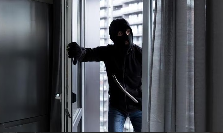 Λάρισα: Τρόμος για έγκυο – Βρέθηκε πρόσωπο με πρόσωπο με διαρρήκτη - Της ζήτησε «συγγνώμη» και έφυγε
