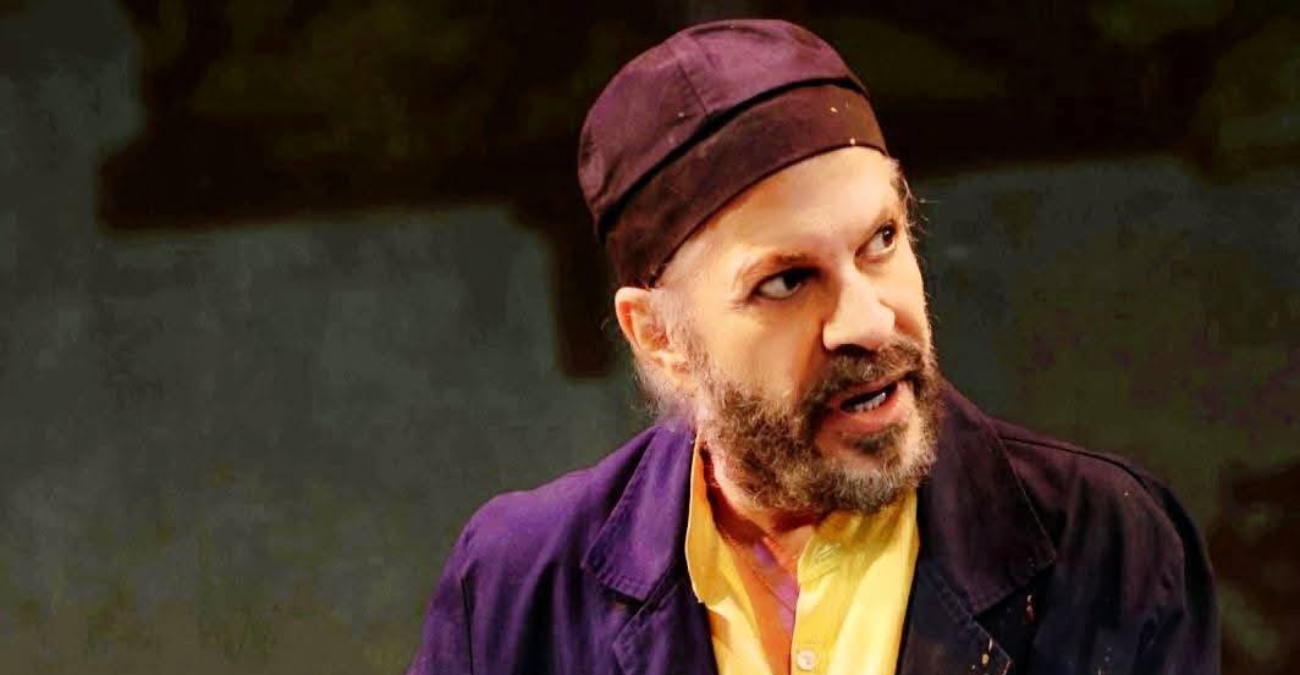 &Sigma;&omicron;&kappa;ά&rho;&epsilon;&iota; &Kappa;ύ&pi;&rho;&iota;&omicron;&sigmaf; &eta;&theta;&omicron;&pi;&omicron;&iota;ό&sigmaf; &gamma;&iota;&alpha; &sigma;&kappa;&eta;&nu;&omicron;&theta;έ&tau;&eta; &sigma;&tau;&eta;&nu; &Kappa;ύ&pi;&rho;&omicron;: &laquo;&Mu;&omicron;&upsilon; έ&kappa;&alpha;&nu;&epsilon; &tau;&alpha; &pi;ά&nu;&delta;&epsilon;&iota;&nu;&alpha;, &mu;&epsilon; έ&phi;&epsilon;&rho;&epsilon; &sigma;&epsilon; &sigma;&eta;&mu;&epsilon;ί&omicron; &nu;&alpha; &pi;&alpha;ί&rho;&nu;&omega; &chi;ά&pi;&iota;&alpha;&raquo; - &Beta;ί&nu;&tau;&epsilon;&omicron;