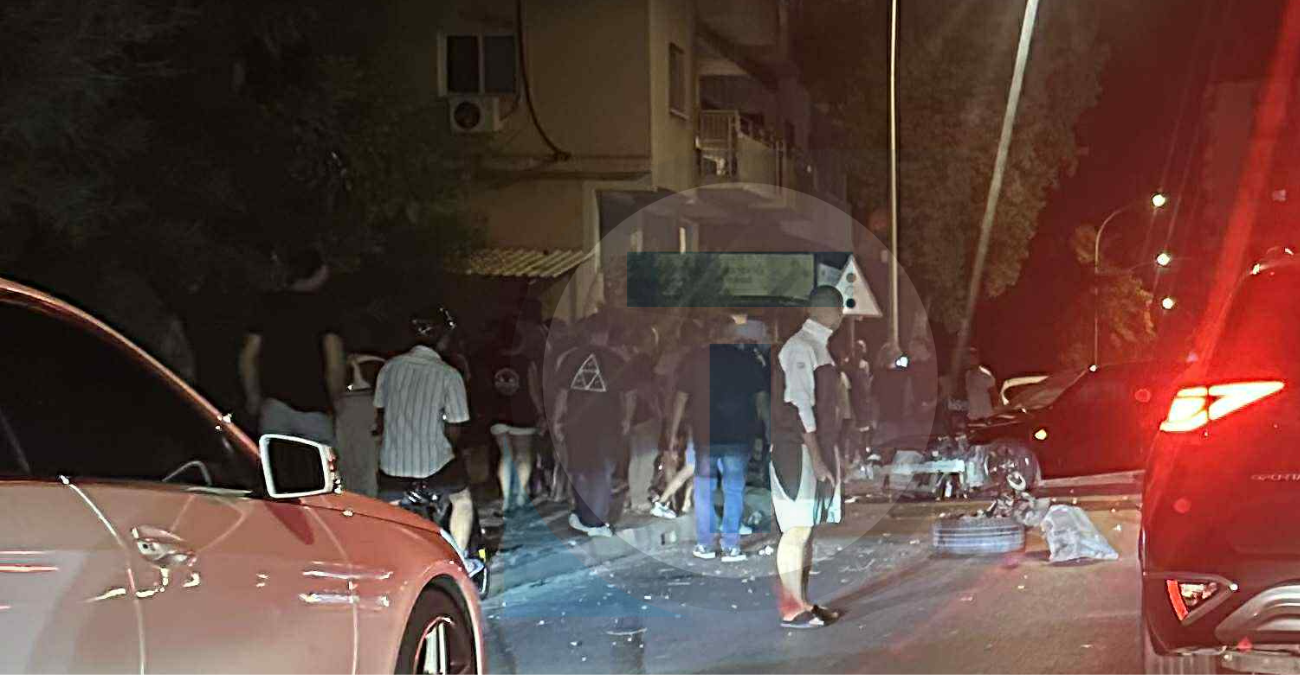 ΕΚΤΑΚΤΟ: Σφοδρή σύγκρουση στο Καϊμακλί– Ένα άτομο σοβαρά τραυματίας – Σκορπισμένα κομμάτια στο δρόμο