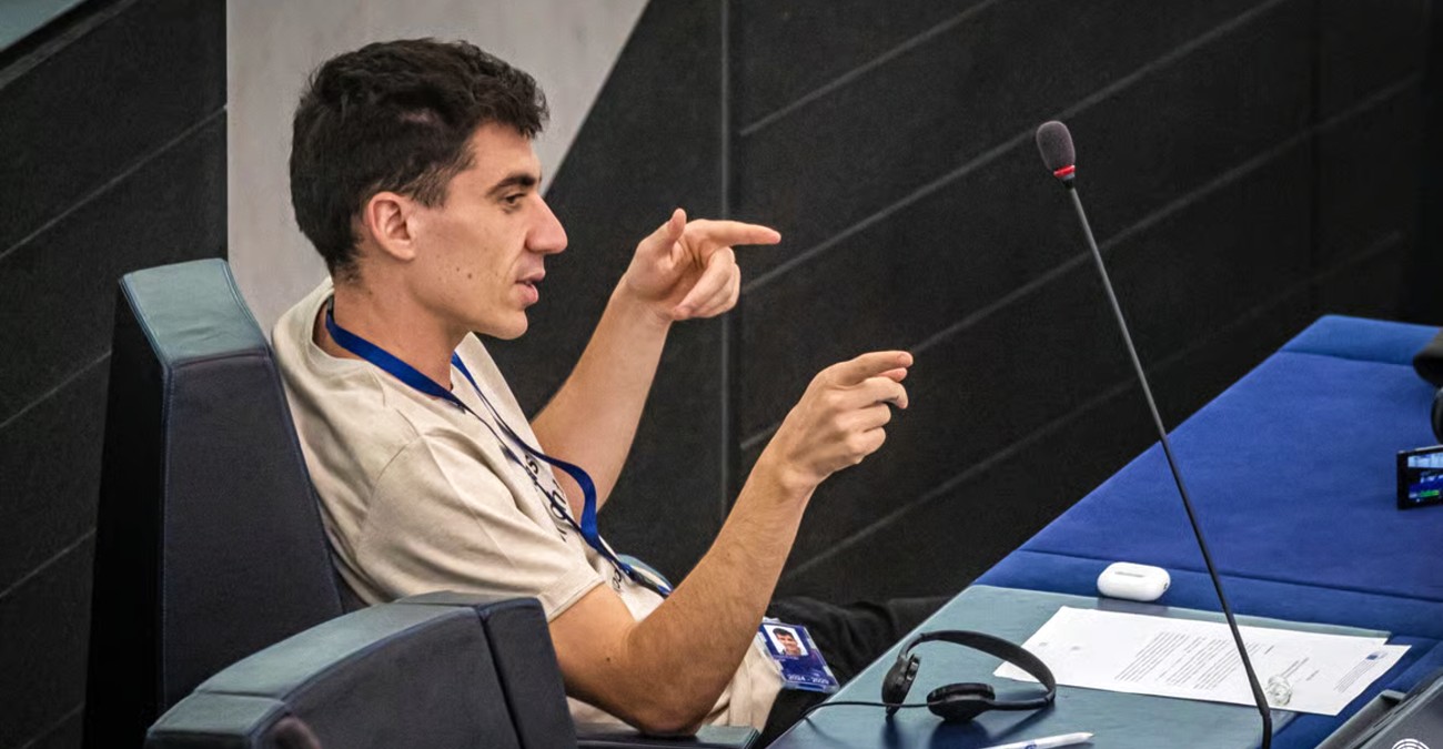 &Phi;&epsilon;&iota;&delta;ί&alpha;&sigmaf; &Pi;&alpha;&nu;&alpha;&gamma;&iota;ώ&tau;&omicron;&upsilon;: &Alpha;&pi;&alpha;&nu;&tau;ά &mu;&epsilon; &beta;ί&nu;&tau;&epsilon;&omicron; &gamma;&iota;&alpha; &tau;&eta;&nu; &kappa;&alpha;&tau;&alpha;&gamma;&gamma;&epsilon;&lambda;ί&alpha; &epsilon;&nu;&alpha;&nu;&tau;ί&omicron;&nu; &tau;&omicron;&upsilon; - &laquo;&Epsilon;&phi;&kappa;ά&lambda;&alpha;&nu; &mu;&epsilon; ό&tau;&iota; &epsilon;ί&mu;&alpha;&iota; &omicron; &pi;&iota;&omicron; &psi;&epsilon;ύ&tau;&eta;&sigmaf; &tau;&zeta;&alpha;&iota; &alpha;&pi;&alpha;&tau;&epsilon;ώ&nu;&alpha;&sigmaf;&raquo;