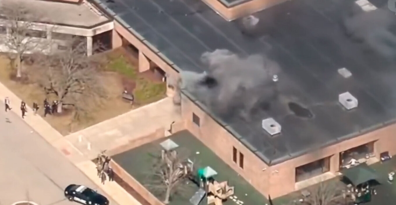 Video: Έ&nu;&omicron;&pi;&lambda;&omicron;&sigmaf; &epsilon;&iota;&sigma;έ&beta;&alpha;&lambda;&epsilon; &mu;&epsilon; &alpha;&upsilon;&tau;&omicron;&kappa;ί&nu;&eta;&tau;&omicron; &sigma;&epsilon; &sigma;&upsilon;&nu;&alpha;&gamma;&omega;&gamma;ή &sigma;&tau;&omicron; &Mu;ί&sigma;&iota;&gamma;&kappa;&alpha;&nu; &kappa;&alpha;&iota; ά&rho;&chi;&iota;&sigma;&epsilon; &nu;&alpha; &pi;&upsilon;&rho;&omicron;&beta;&omicron;&lambda;&epsilon;ί