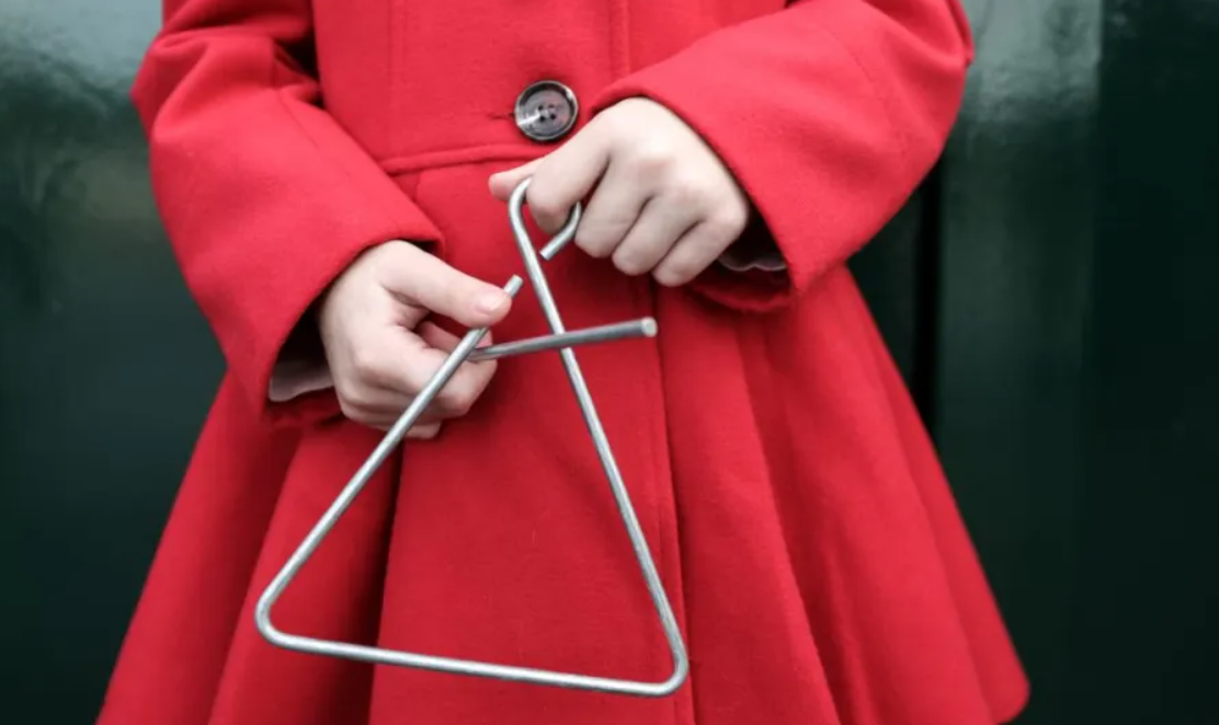 Κοριτσάκι βγήκε να πει τα κάλαντα και κατέληξε στο Νοσοκομείο – Σωτήρια παρέμβαση νοσηλεύτριας στην Ελλάδα