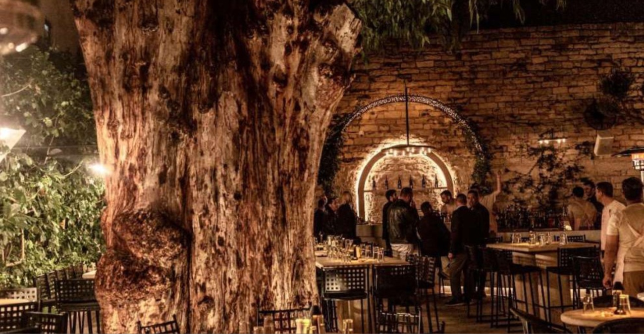 &Tau;&omicron; &kappa;&alpha;&lambda;&omicron;&kappa;&alpha;ί&rho;&iota; &sigma;&tau;&eta; &Lambda;&epsilon;&mu;&epsilon;&sigma;ό &epsilon;&pi;&iota;&sigma;&tau;&rho;έ&phi;&epsilon;&iota;: &Tau;&omicron; urban cocktail bar &pi;&omicron;&upsilon; έ&gamma;&iota;&nu;&epsilon; &laquo;&sigma;&eta;&mu;&epsilon;ί&omicron; &alpha;&nu;&alpha;&phi;&omicron;&rho;ά&sigmaf;&raquo; &sigma;&tau;&eta;&nu; &pi;&alpha;&lambda;&iota;ά &pi;ό&lambda;&eta; &alpha;&nu;&omicron;ί&gamma;&epsilon;&iota; &xi;&alpha;&nu;ά &tau;&iota;&sigmaf; &pi;ό&rho;&tau;&epsilon;&sigmaf; &tau;&omicron;&upsilon;